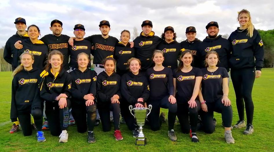 Pirates_baseball_team_SoftballMixte